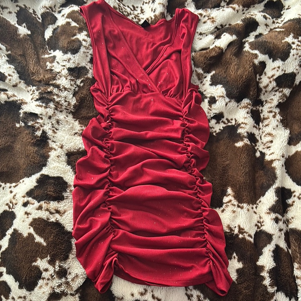 Elegant Red Sparkle Ruched Dress